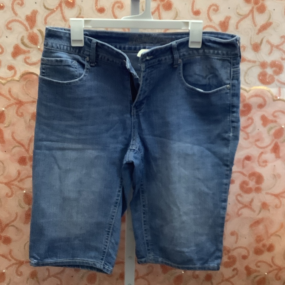 Faded Glory Blue Denim Capris